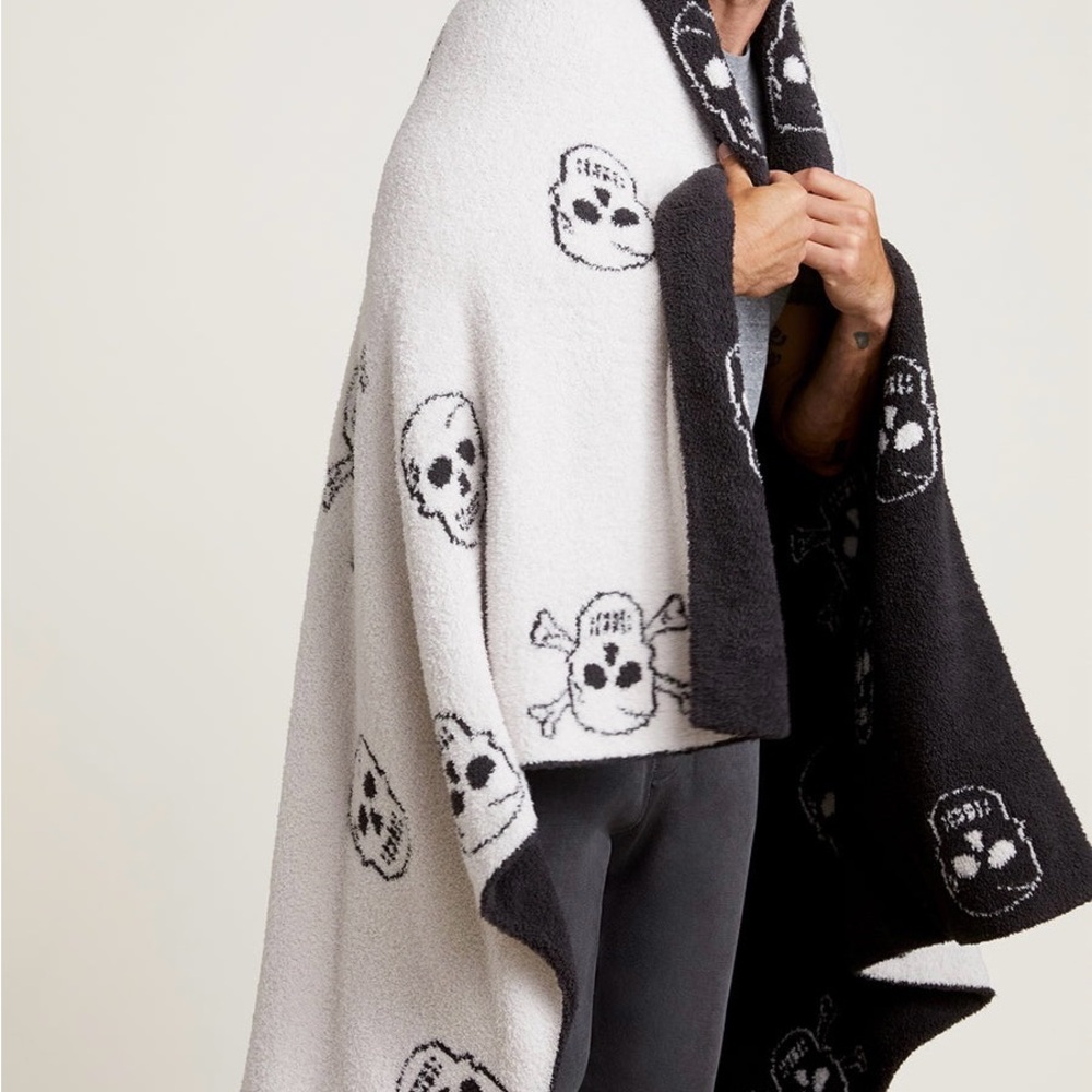 Barefoot Dreams Skull Throw Blanket - Picture 4 of 4